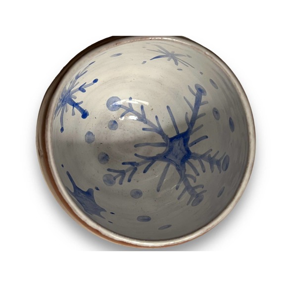 Blue & White Bowl with Snowflakes in Blue and Silver on Terracotta Pottery - Picture 5 of 10